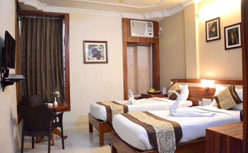 Hotel Eden Roc Bhubaneswar Exterior foto