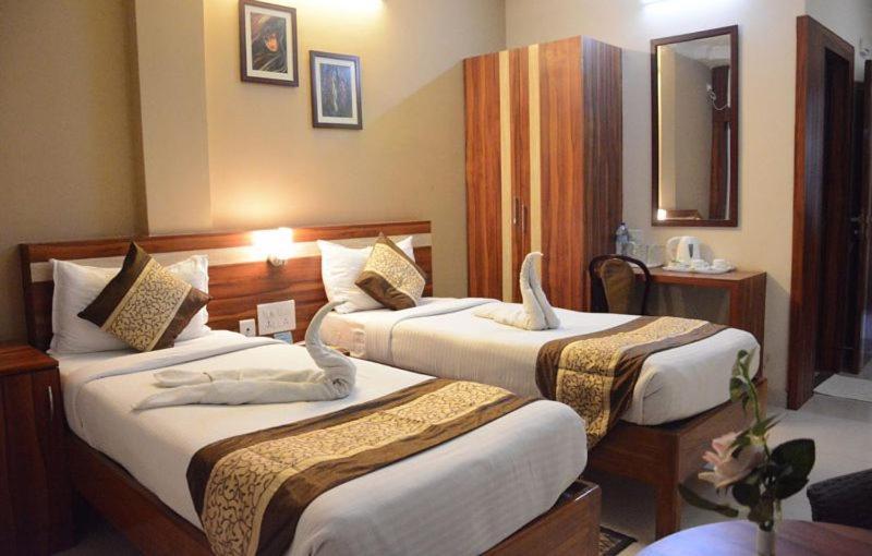 Hotel Eden Roc Bhubaneswar Exterior foto